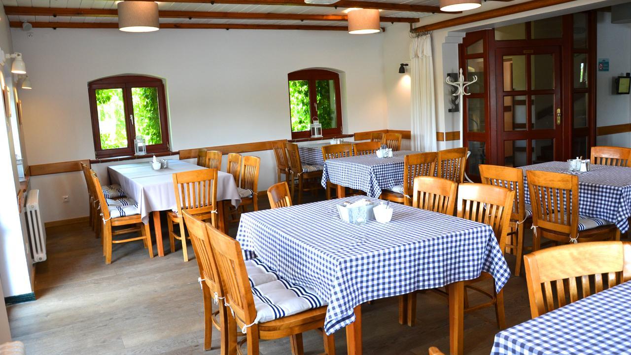 Tawerna Kaper Iława Exterior foto