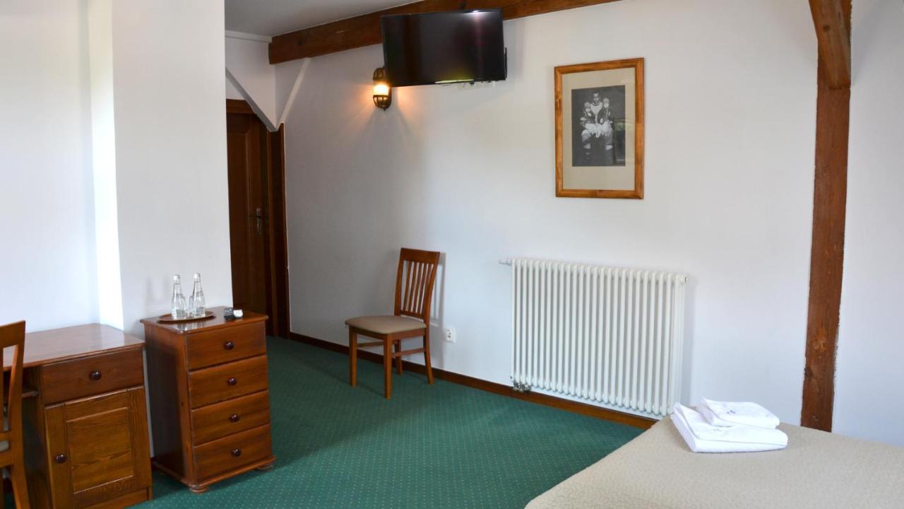 Tawerna Kaper Iława Exterior foto